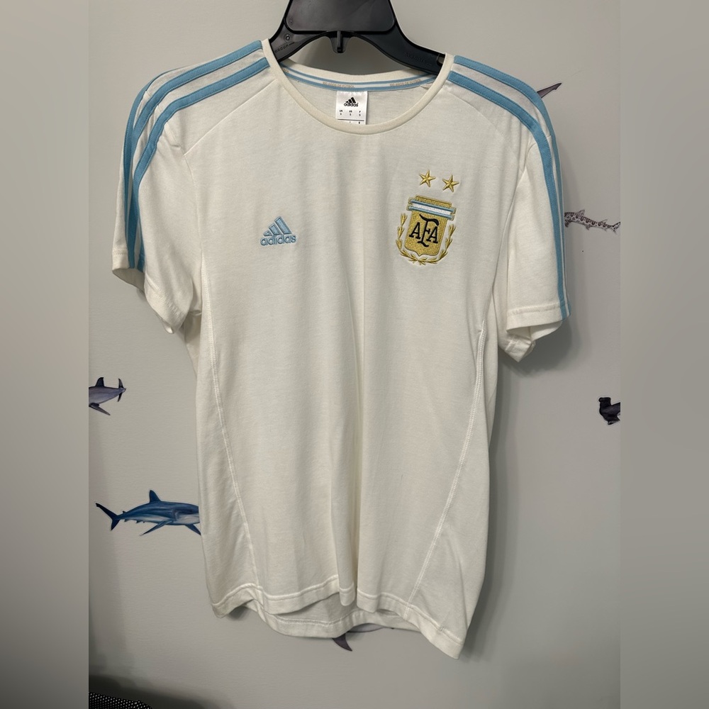 Men’s Adidas Messi Soccer Shirt. Size S